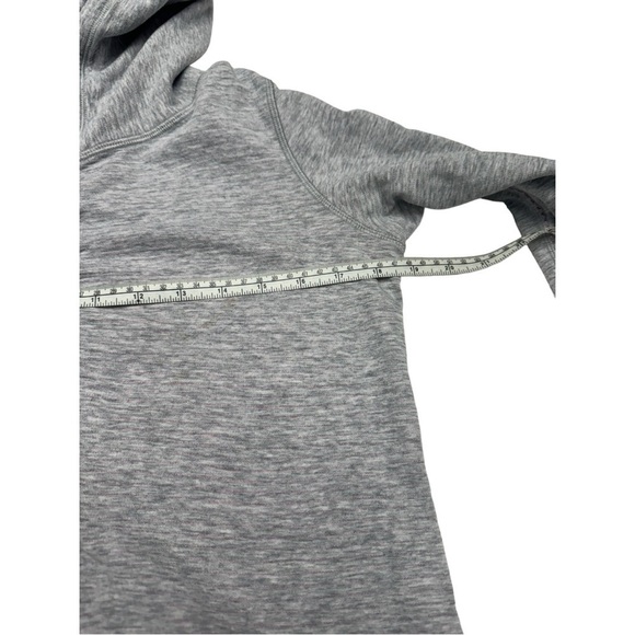 Lululemon In a Cinch Long Sleeve Grey Reversible Pullover Top Size S - Picture 11 of 12